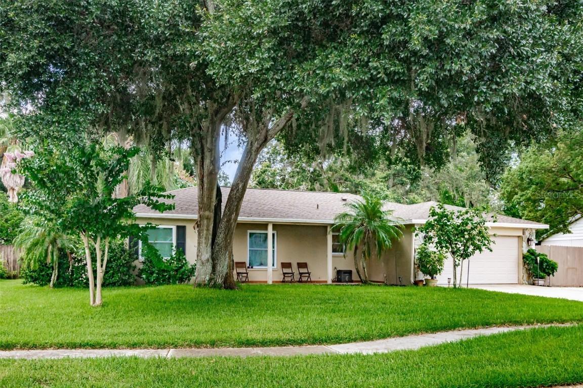 10809 Providence Oaks Dr., Riverview, FL 33578