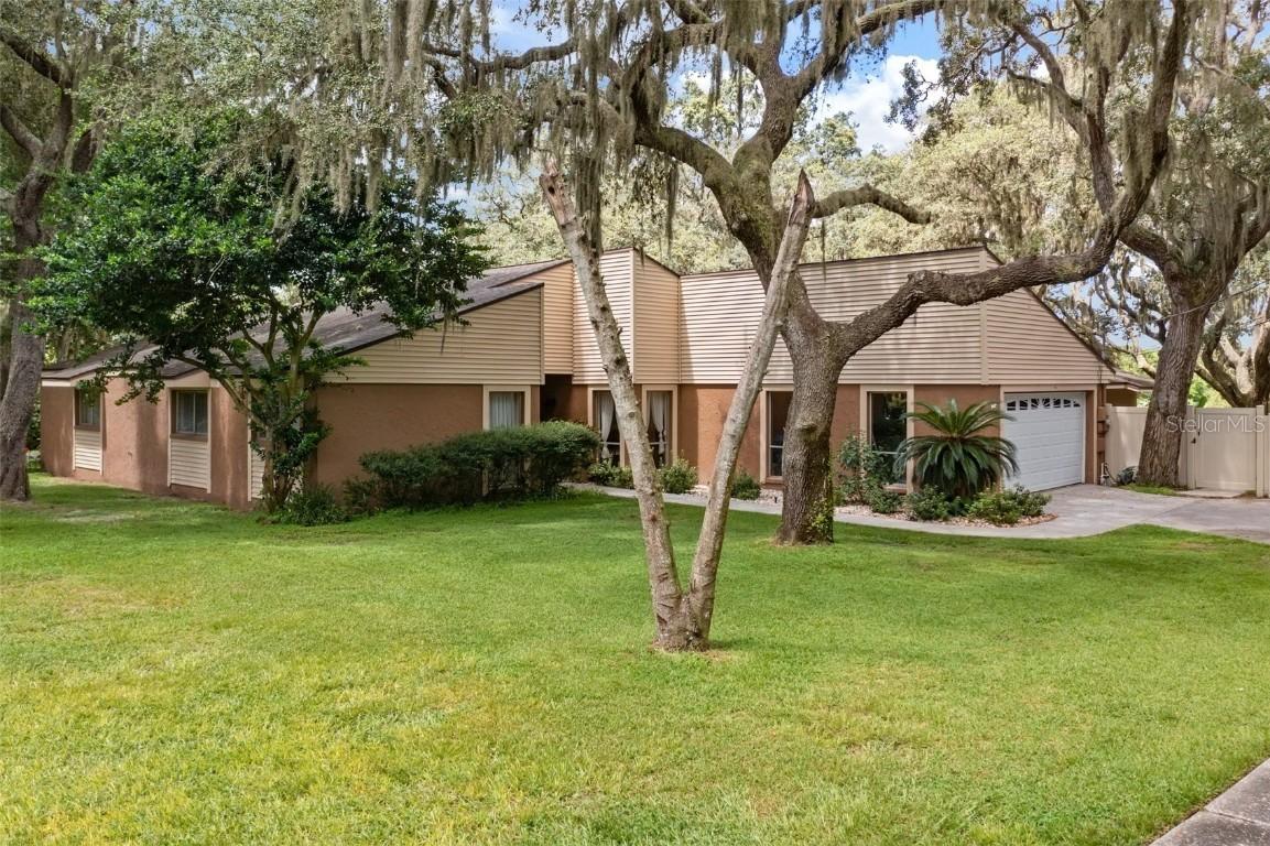 11203 Killearn Ct., Riverview, FL 33569