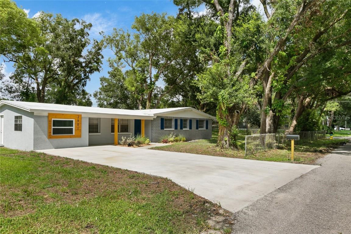 2901 Silver Lake Ave., Tampa, FL 33614