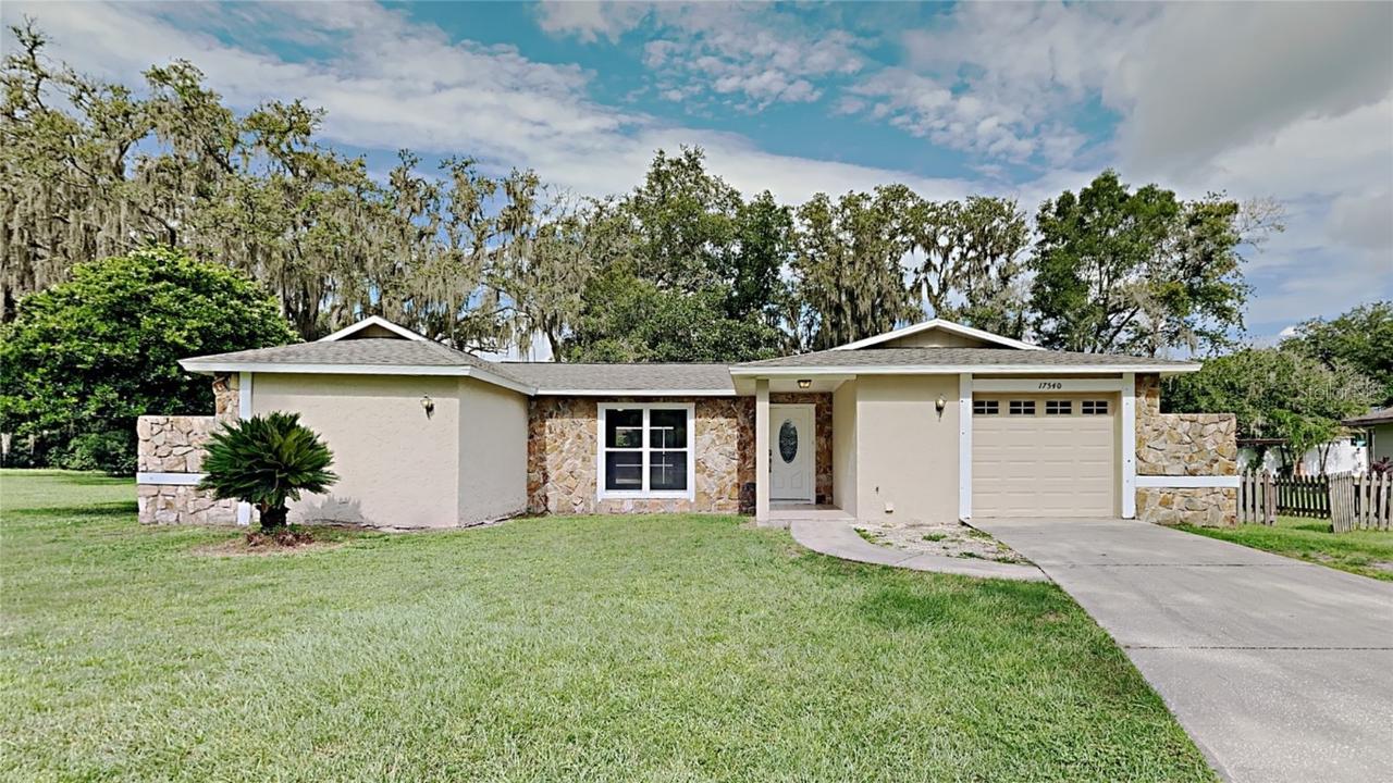 17540 Livingston Ave., Lutz, FL 33559