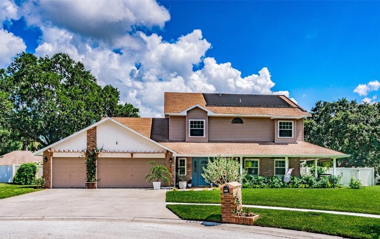 3916 Castle Key Ln., Valrico, FL 33594
