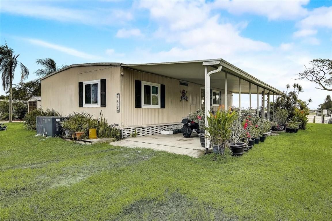 1214 Frisbie Rd., Ruskin, FL 33570