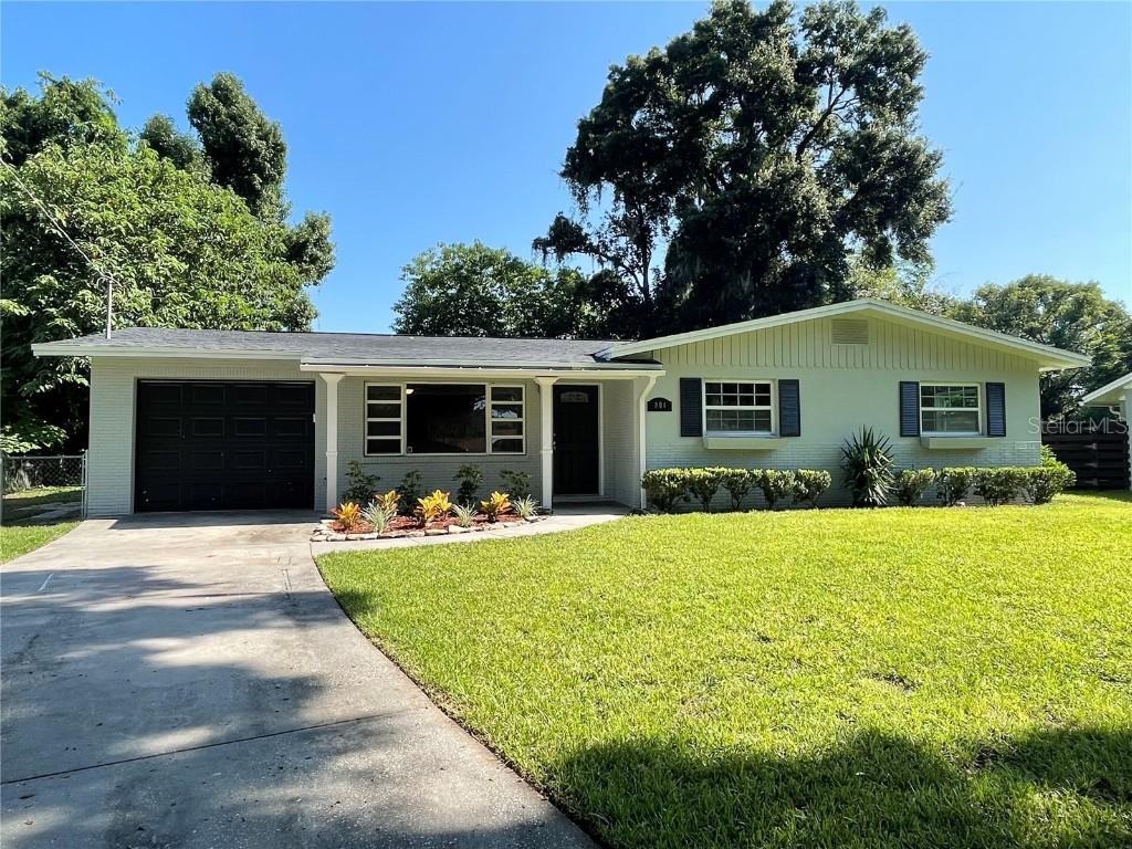 904 Helena Dr., Brandon, FL 33511