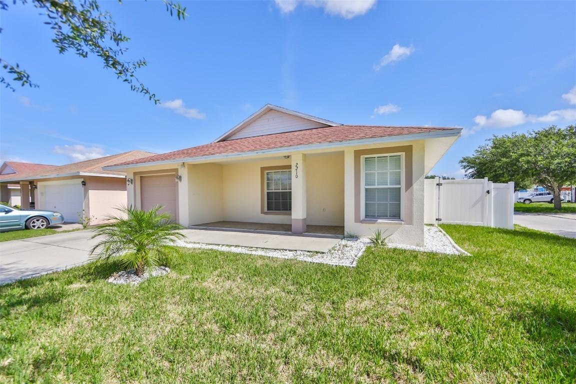 2210 Delightful Dr., Ruskin, FL 33570