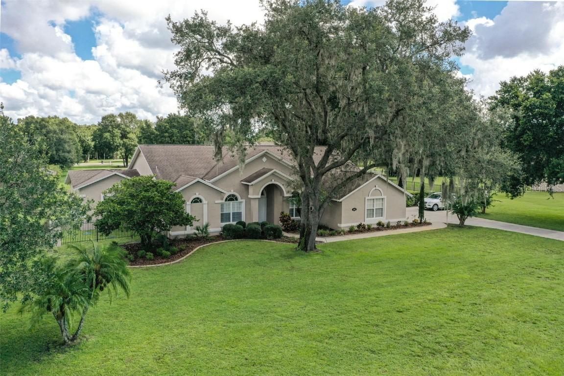 913 Lake Sapphire Ln., Lutz, FL 33548