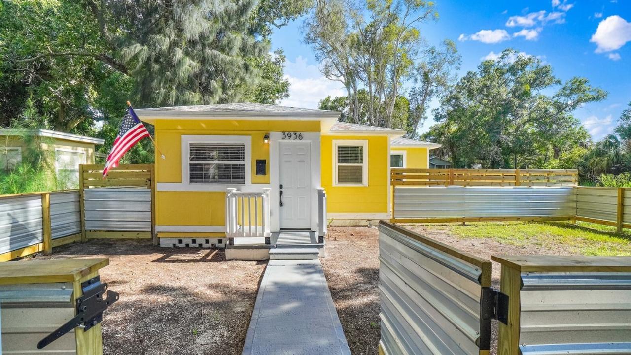 3936 9th Ave., St Petersburg, FL 33711