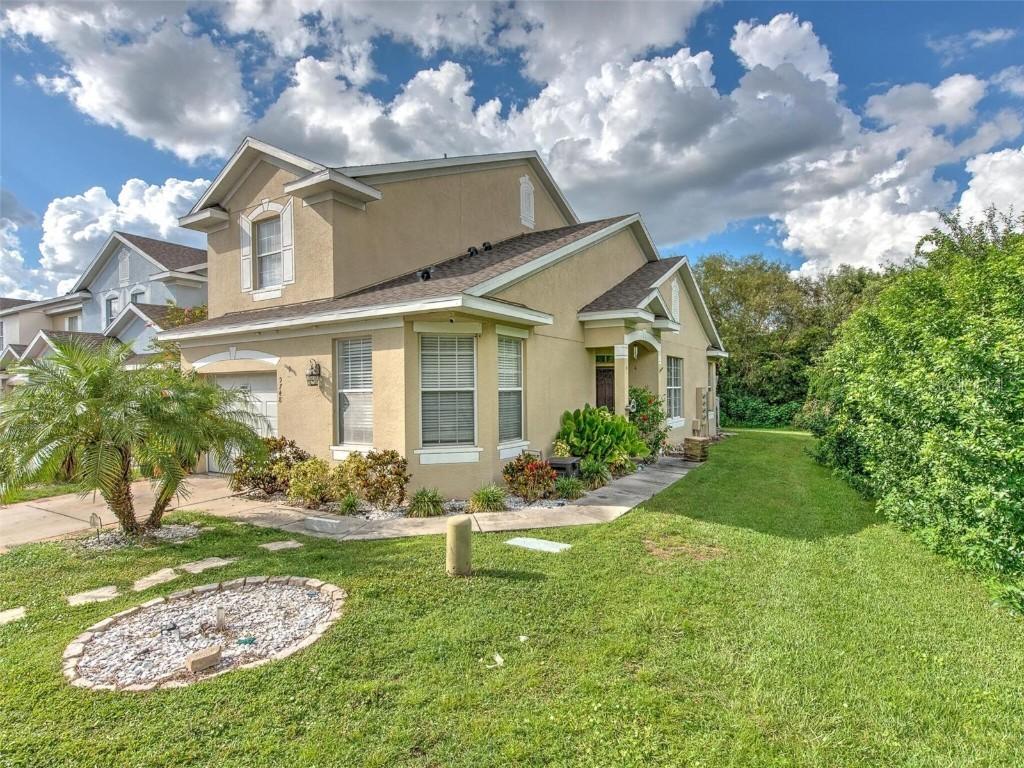 9748 Carlsdale Dr., Riverview, FL 33578