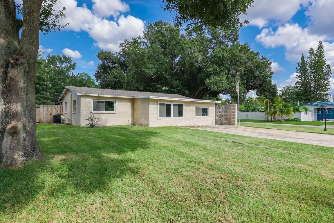 10703 106th St., Largo, FL 33773