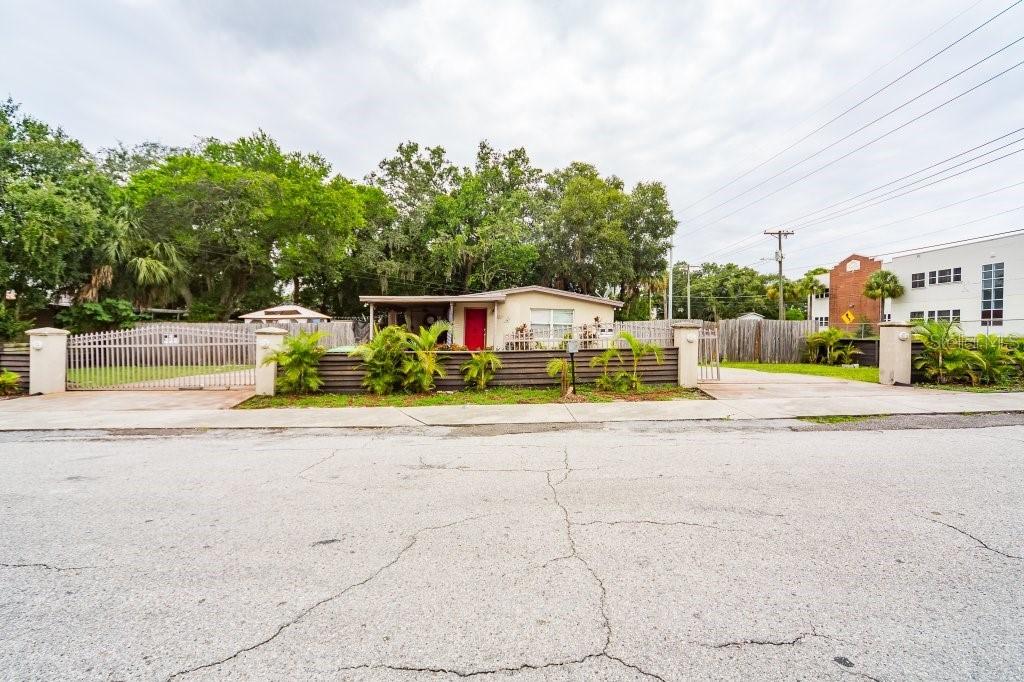 8318 N 13th St., Tampa, FL 33604