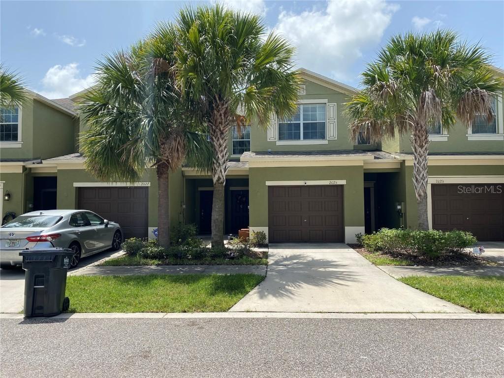 2025 Hawks View Dr., Ruskin, FL 33570