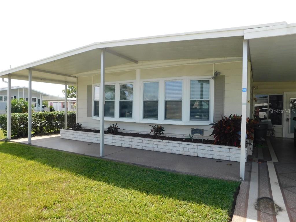 36956 Grace Ave., Zephyrhills, FL 33542
