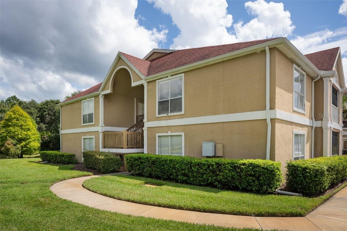 9481 Highland Oak Dr. #406, Tampa, FL 33647
