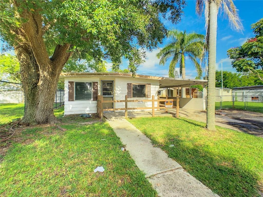 3718 16th St., Bradenton, FL 34205