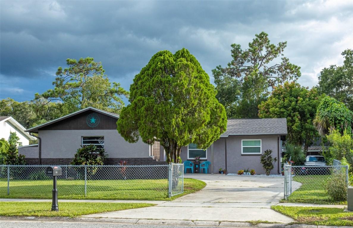 110 Inwood Cir., Brandon, FL 33510