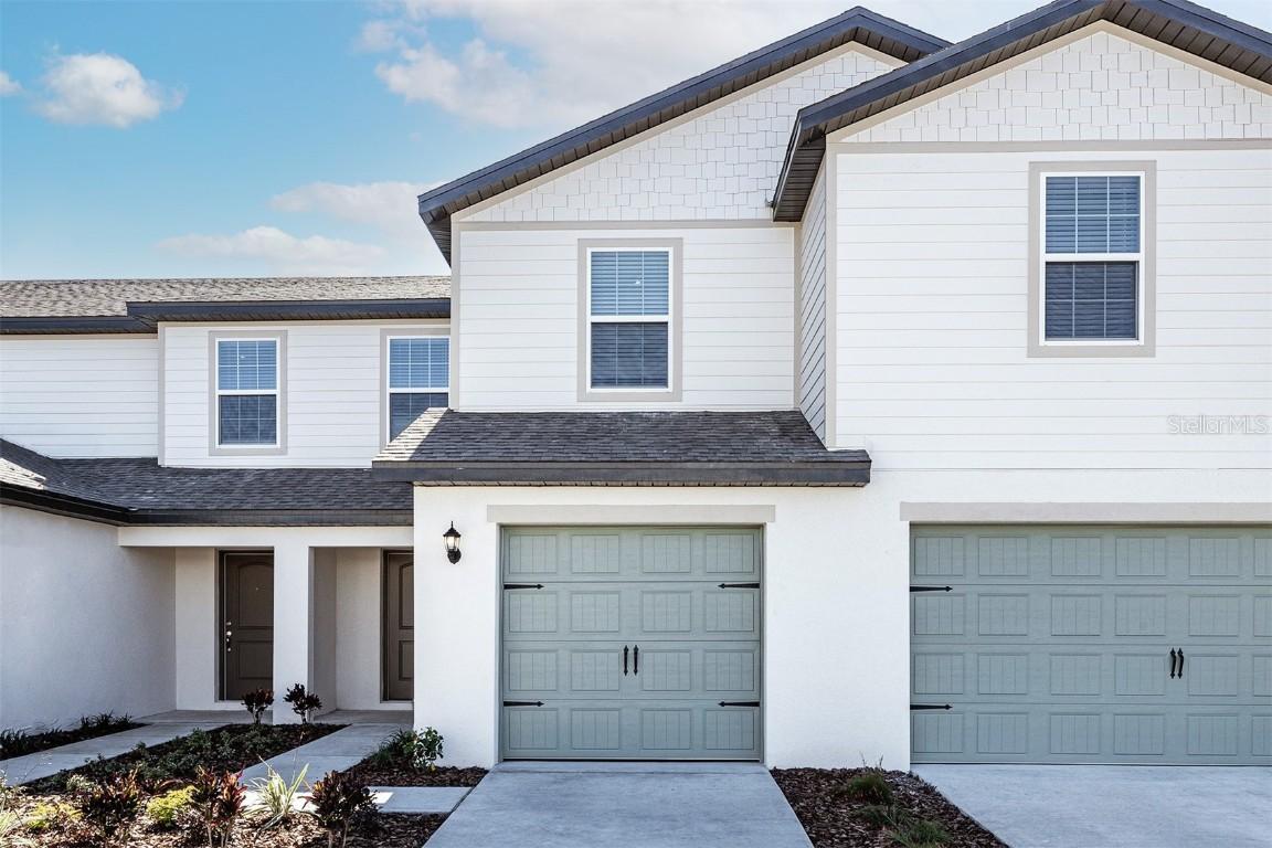 1660 Wynford Cir., Tavares, FL 32778