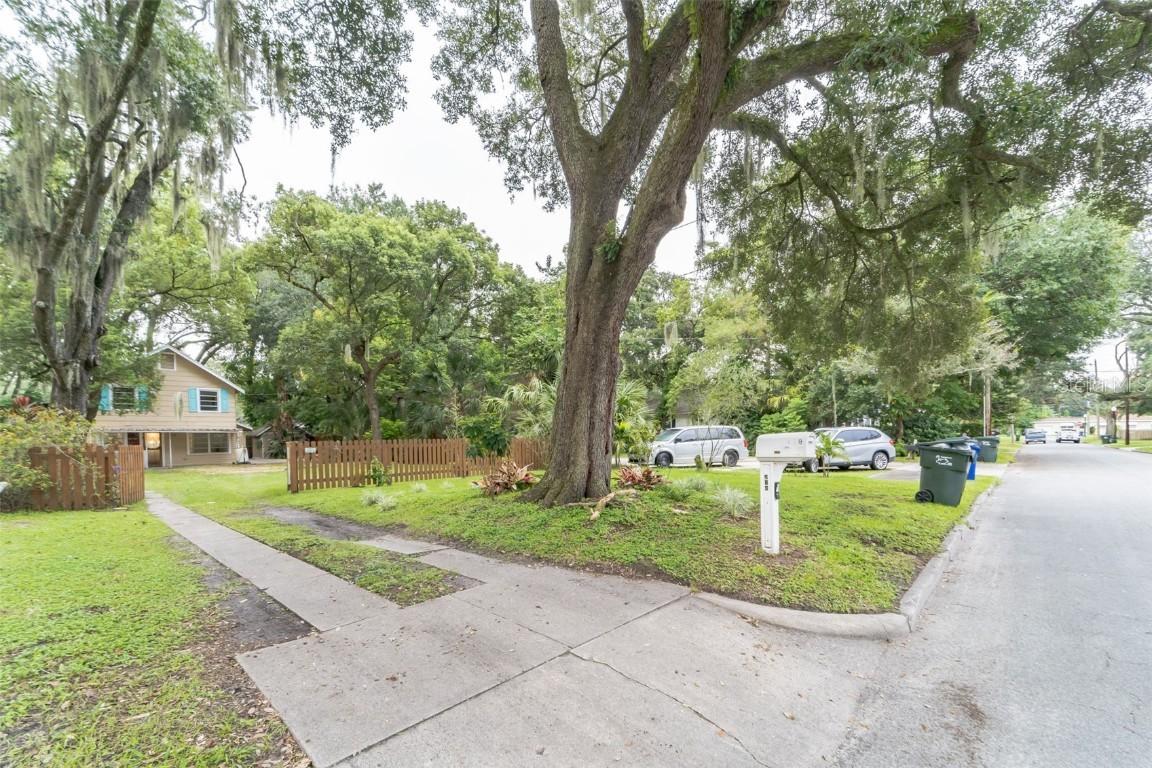 918 Osceola St., Lakeland, FL 33801