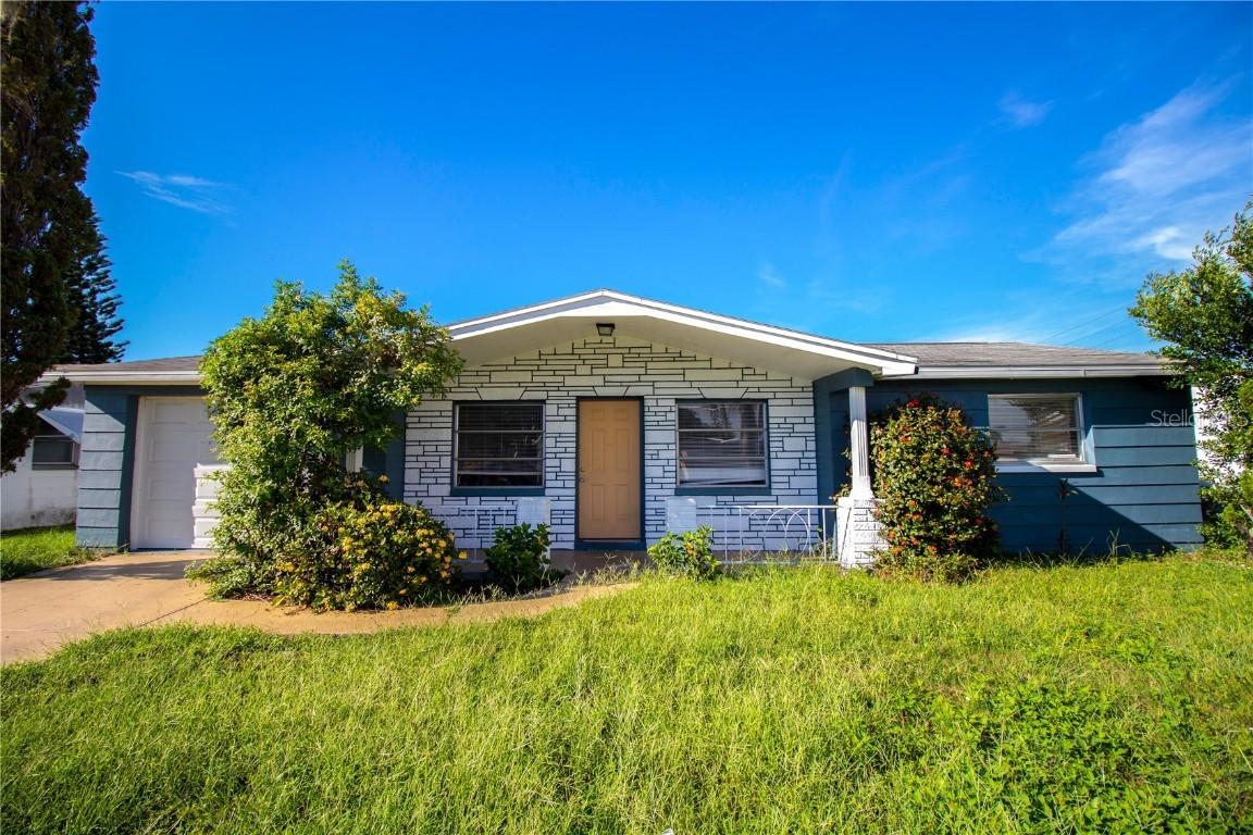 3347 Roxbury Dr., Holiday, FL 34691