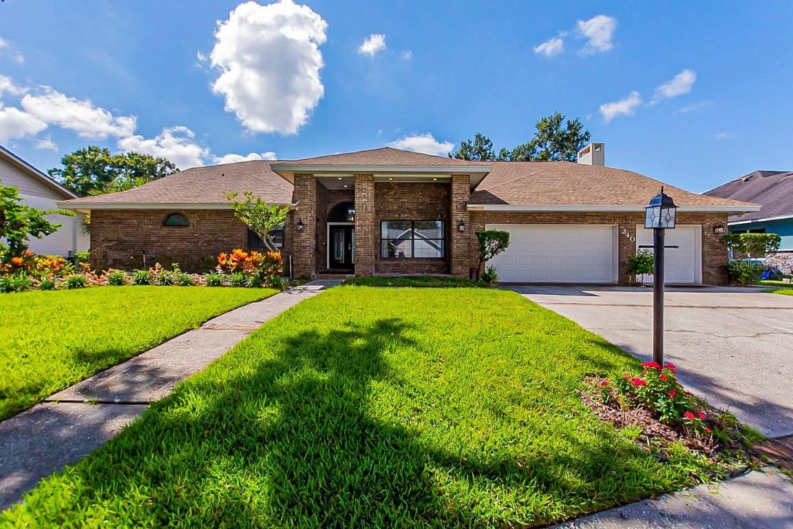 240 Heatherpoint Dr., Lakeland, FL 33809