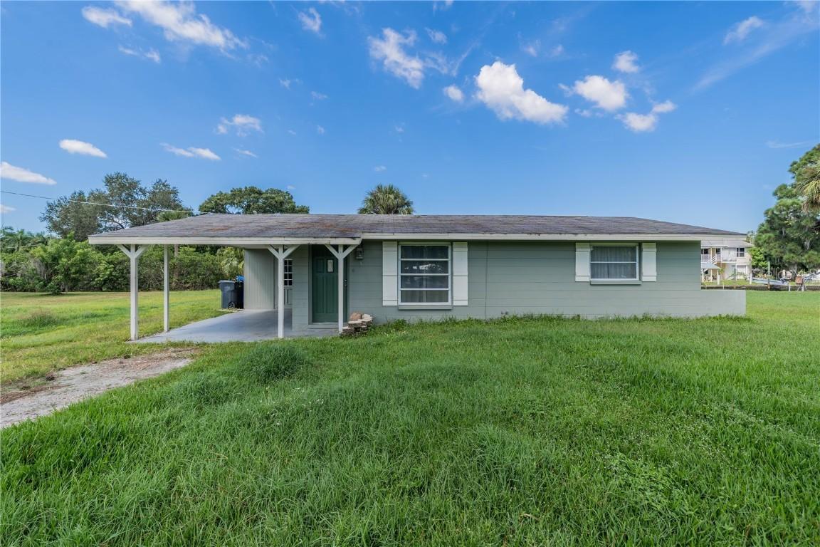 110 W North Branch Rd., Ruskin, FL 33570
