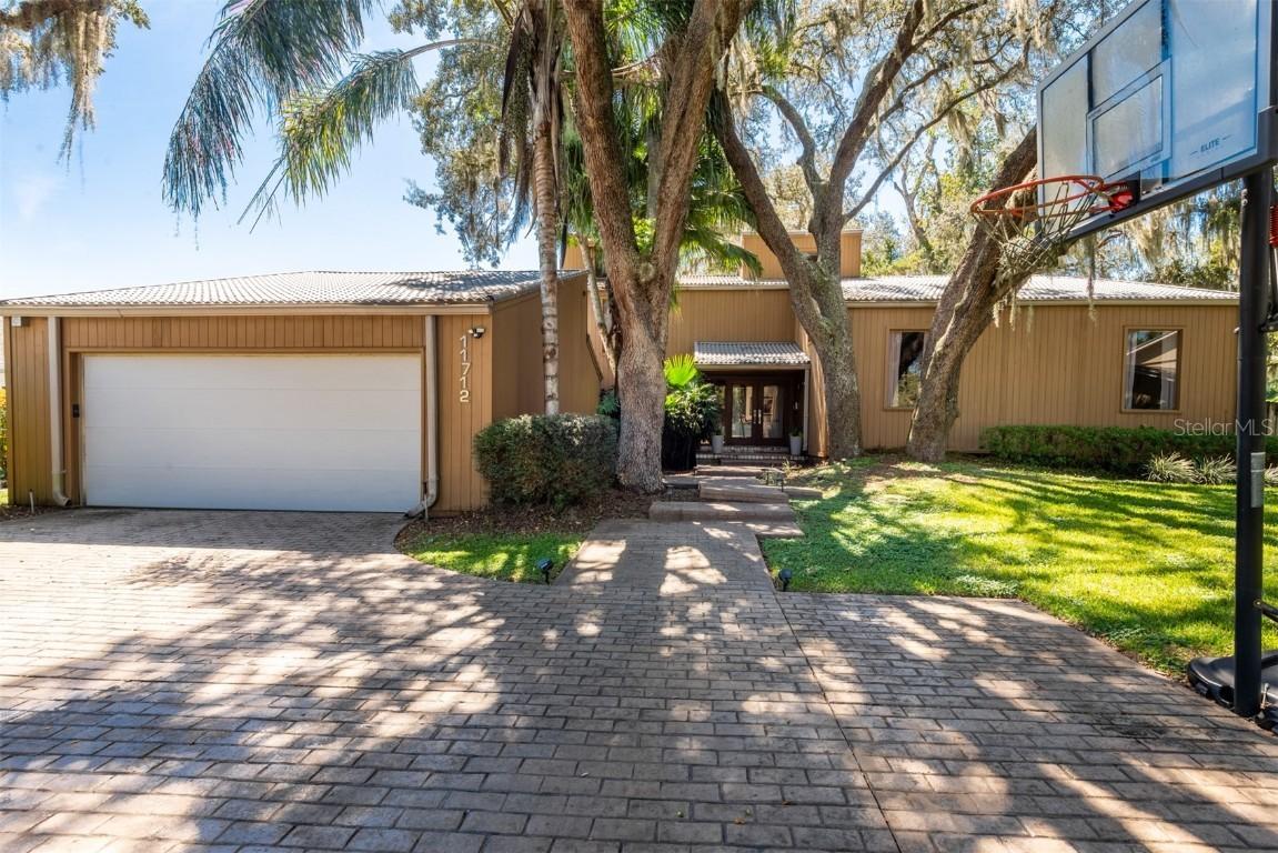 11712 Lipsey Rd., Tampa, FL 33618