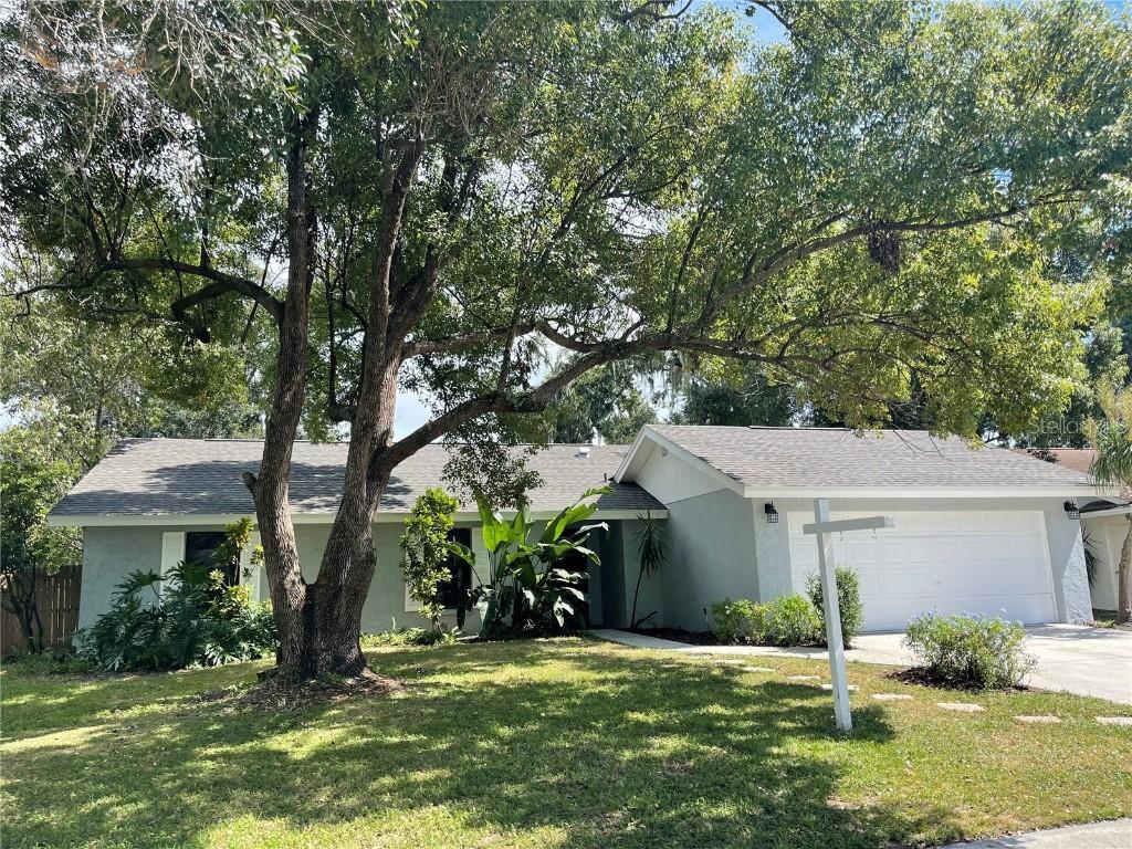1022 Redbud Cir., Plant City, FL 33563
