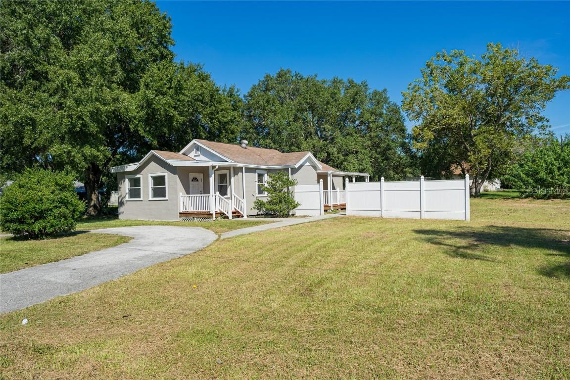 109 6th Ave., Ruskin, FL 33570