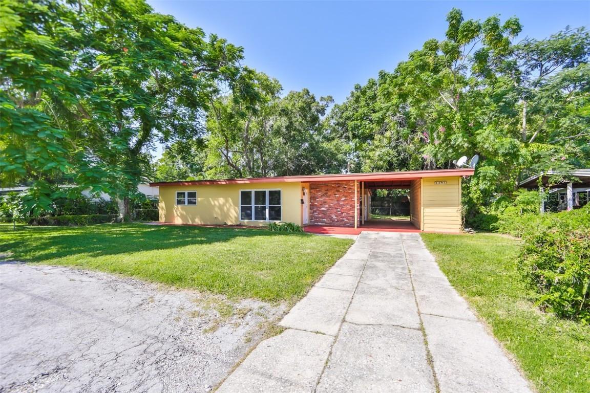 4397 Neptune Dr., St Petersburg, FL 33705