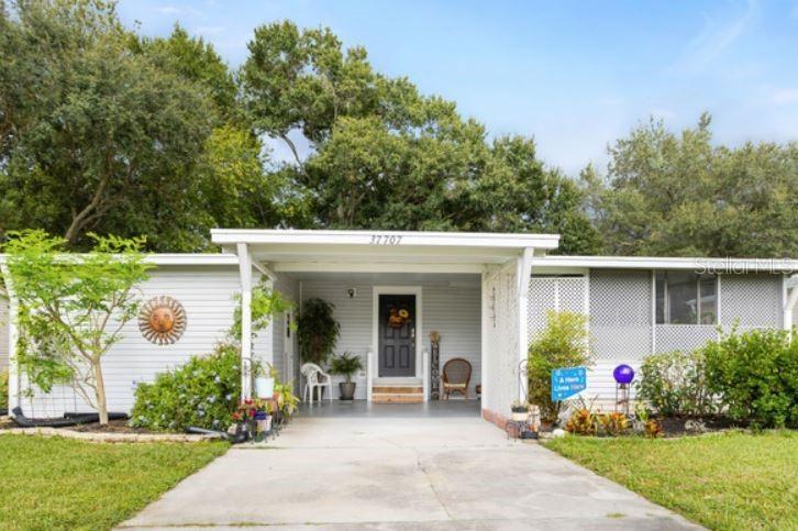 37707 Newal Ave., Zephyrhills, FL 33542