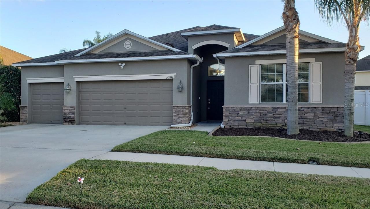 10745 Carloway Hills Dr., Wimauma, FL 33598
