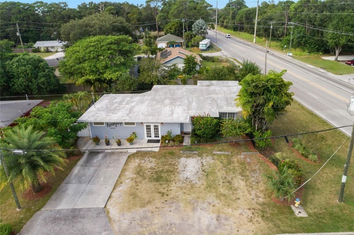 5304 16th St., Bradenton, FL 34207