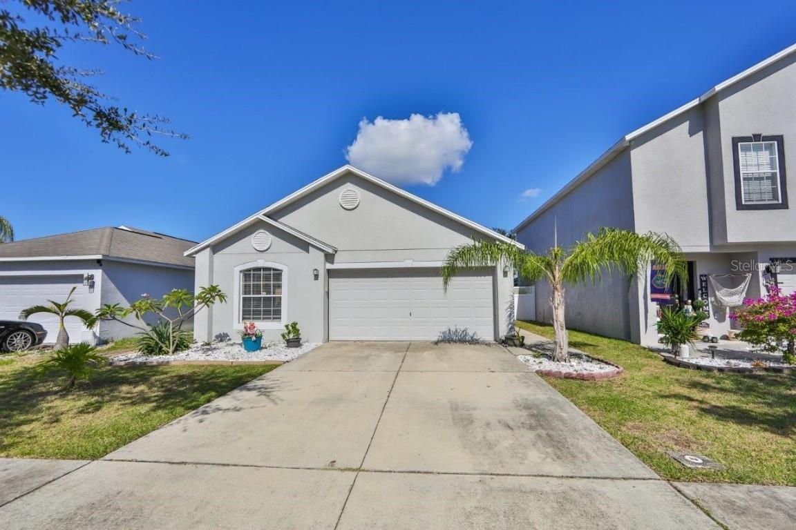 806 Brenton Leaf Dr., Ruskin, FL 33570