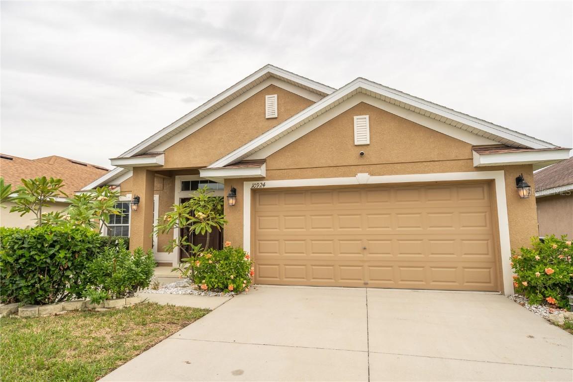 10924 Kirkwall Port Dr., Wimauma, FL 33598