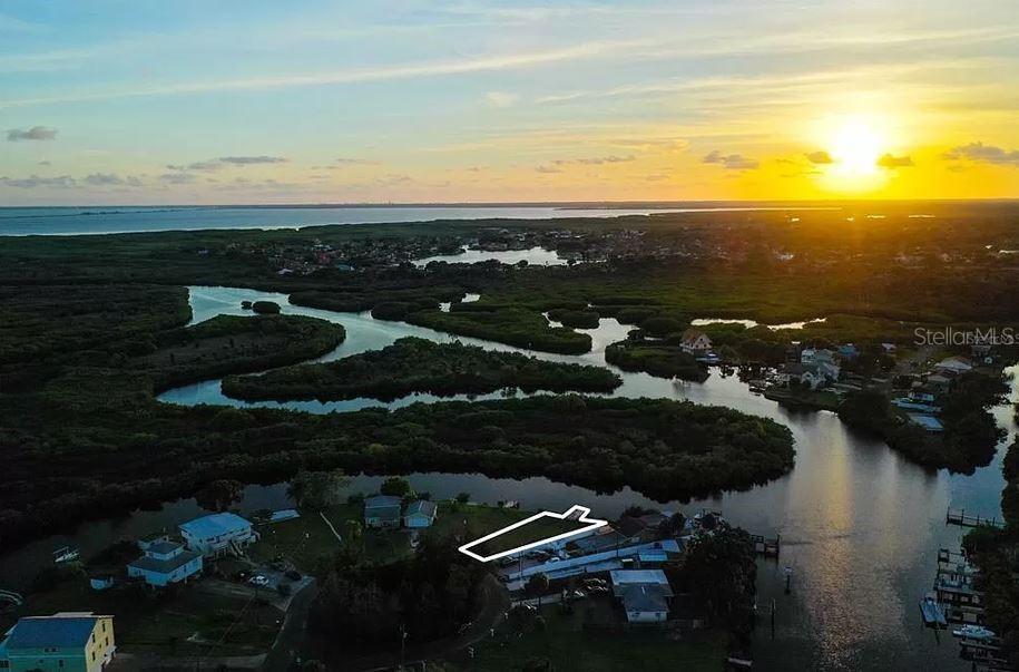 8945 Rocky Creek Dr., Tampa, FL 33615