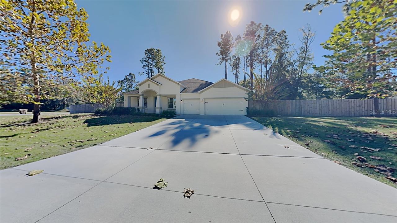 23613 Stream Ave., Sorrento, FL 32776