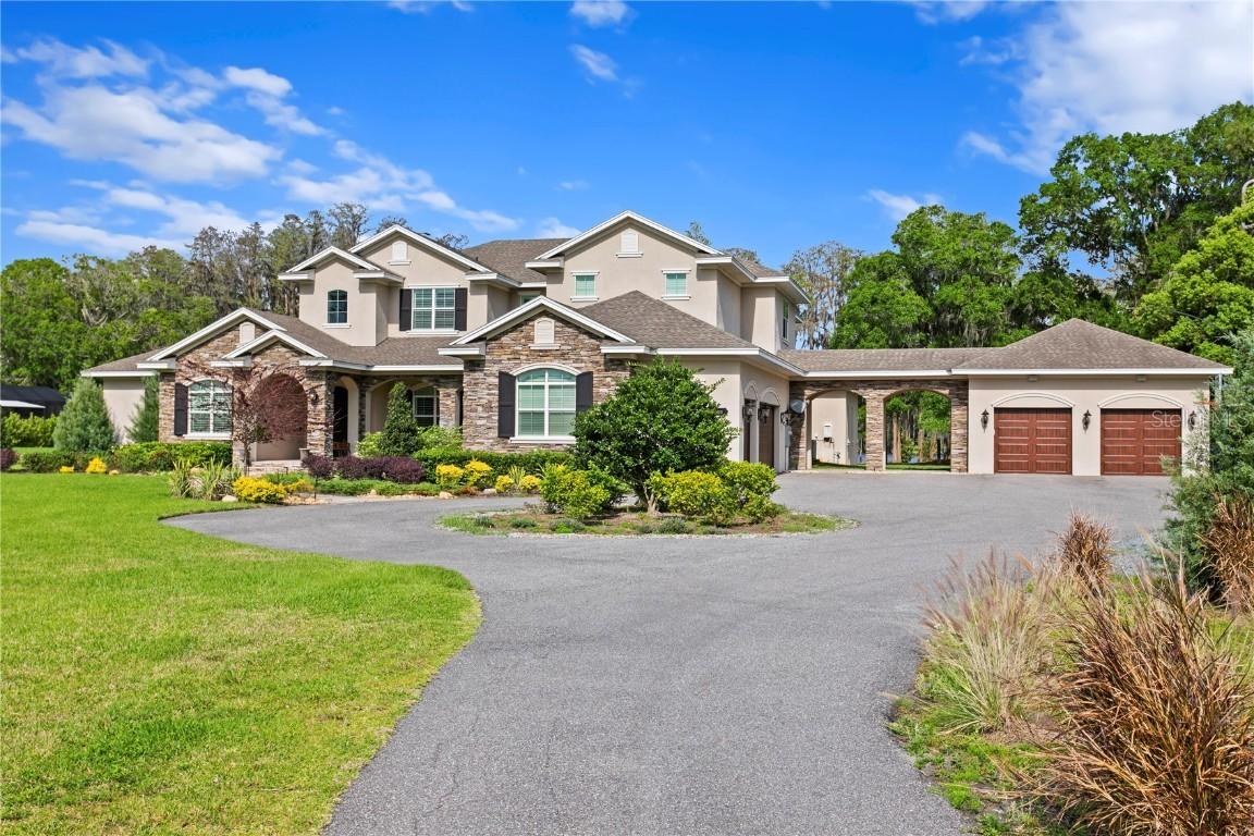 6332 Wisteria Loop, Land O Lakes, FL 34638