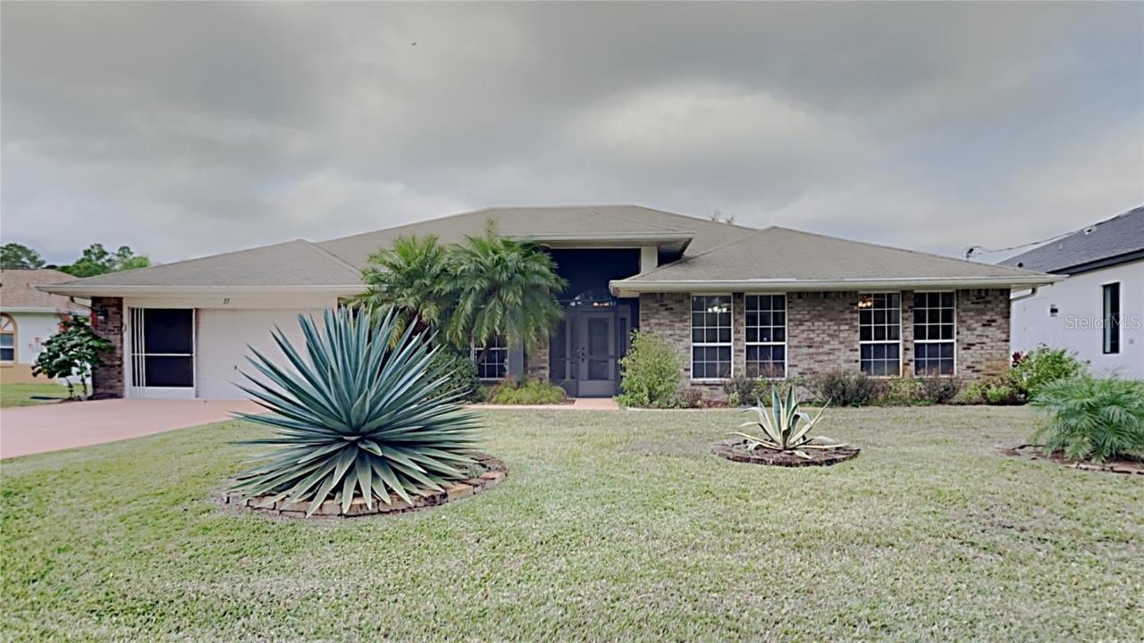 27 Burning Bush Dr., Palm Coast, FL 32137