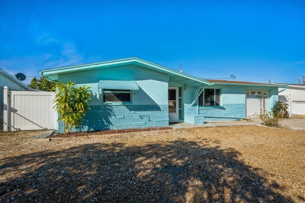 1517 Derrick St., Holiday, FL 34690