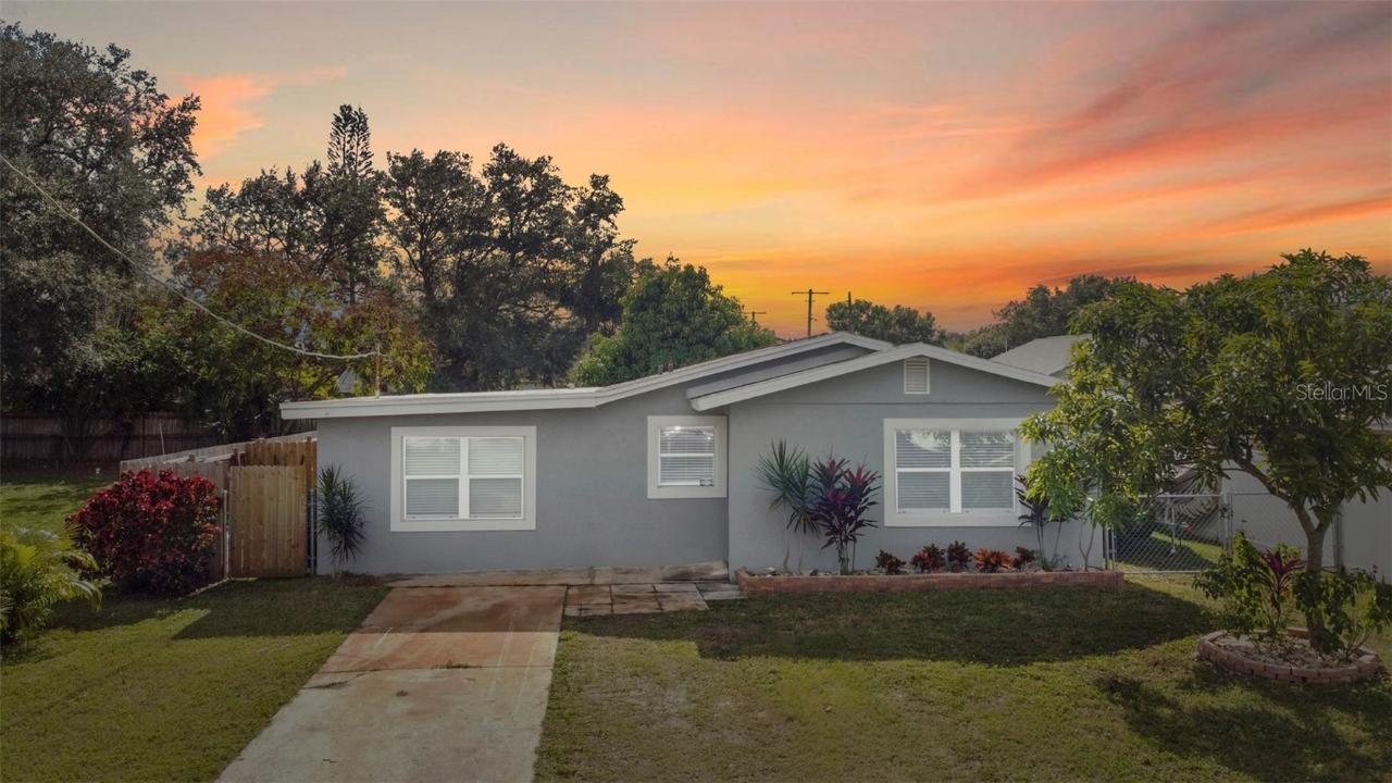 536 Flame Tree Dr., Apollo Beach, FL 33572