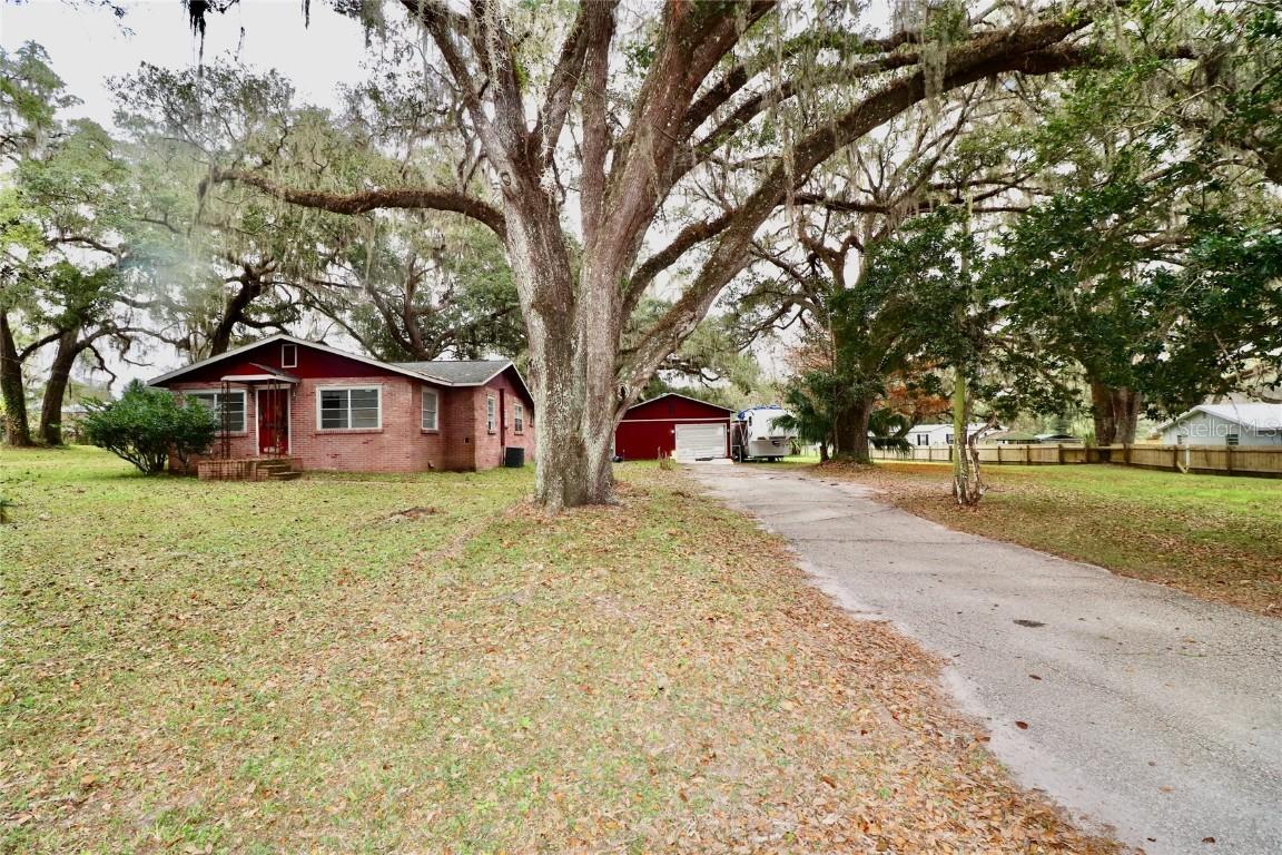 9464 Mcintyre Rd., Brooksville, FL 34601