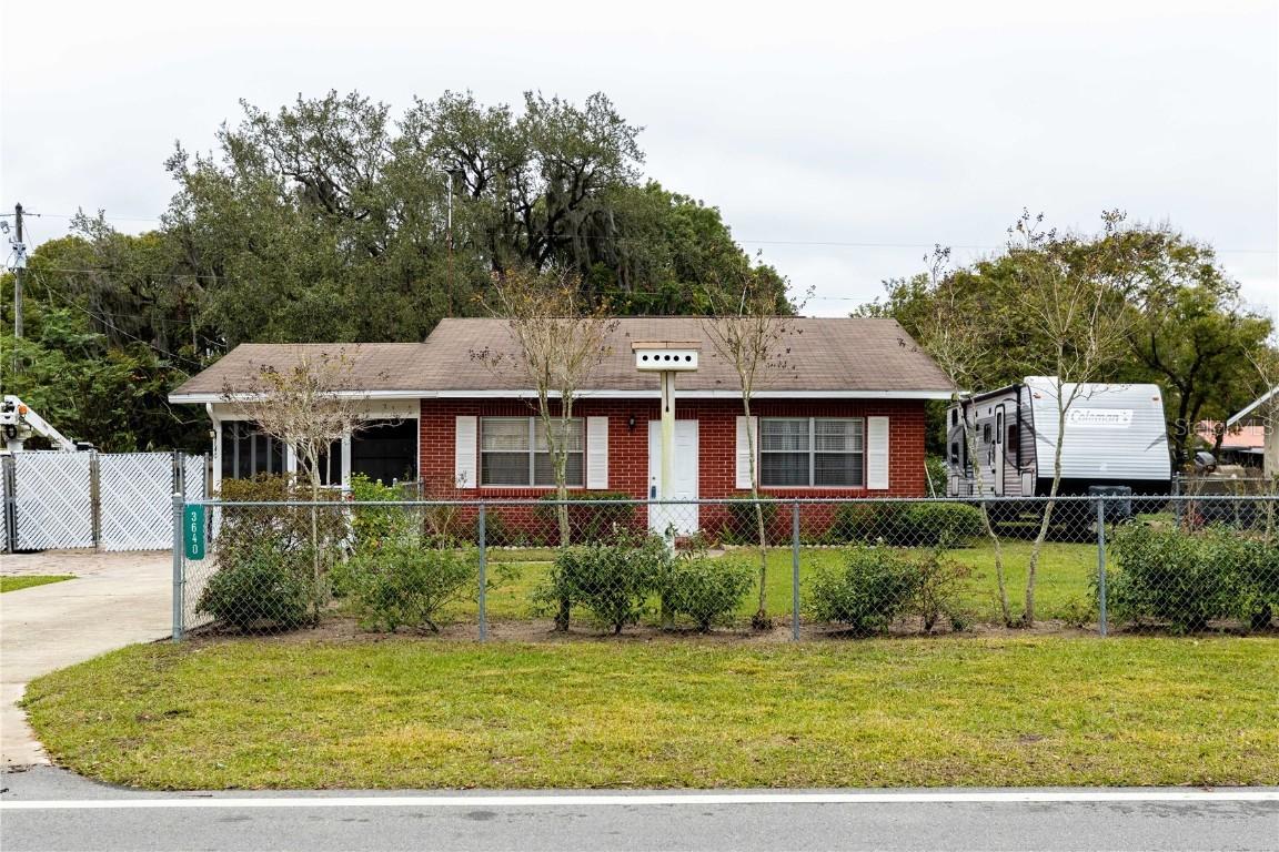 3640 Central Ave., Alturas, FL 33820