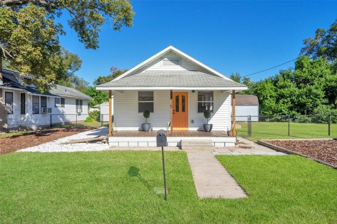 415 Michigan Ave., Eustis, FL 32726