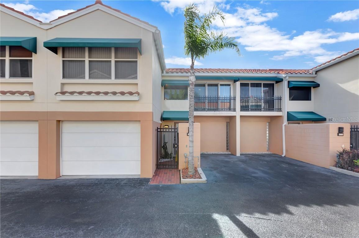 825 Padua Ln., Clearwater, FL 33756