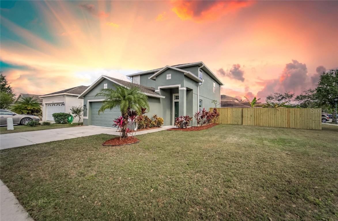 826 College Chase Dr., Ruskin, FL 33570