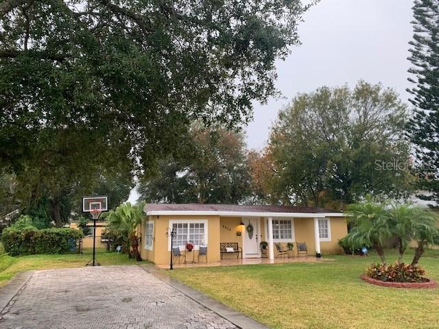 8902 W Norfolk St., Tampa, FL 33615