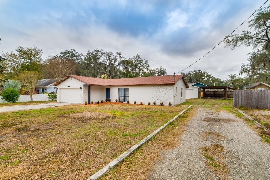 208 New Hope Rd., Brandon, FL 33510