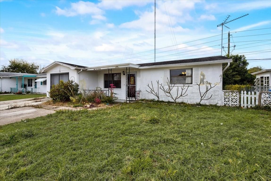 1715 Dartmouth Dr., Holiday, FL 34691