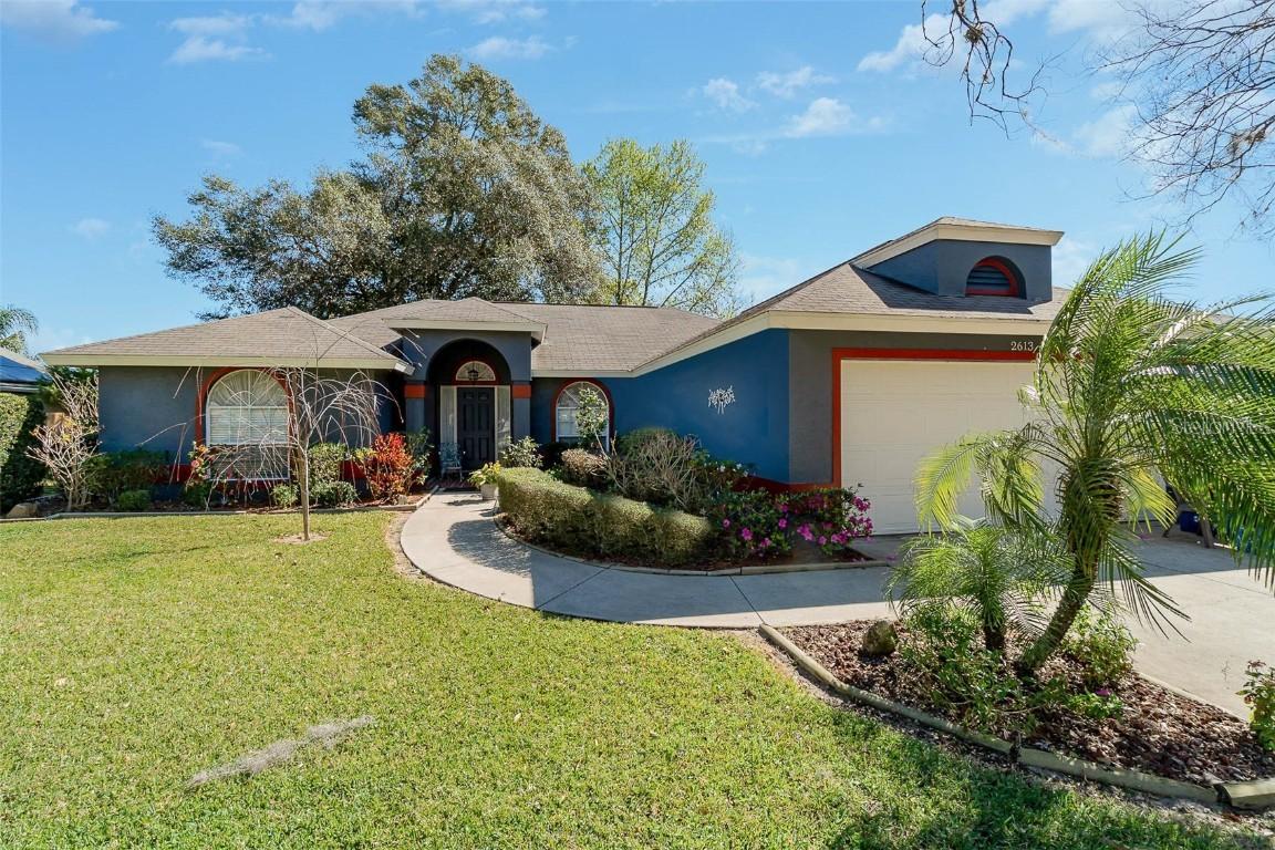 2613 Waterview Dr., Eustis, FL 32726