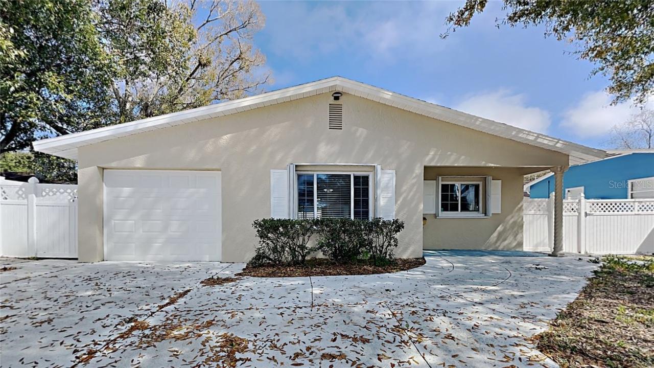 3555 40th Way, St Petersburg, FL 33713