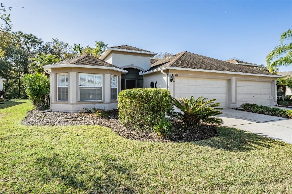 9541 Rolling Cir., San Antonio, FL 33576