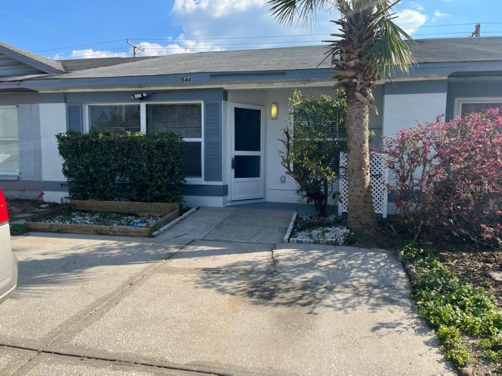 944 Burlwood St., Brandon, FL 33511